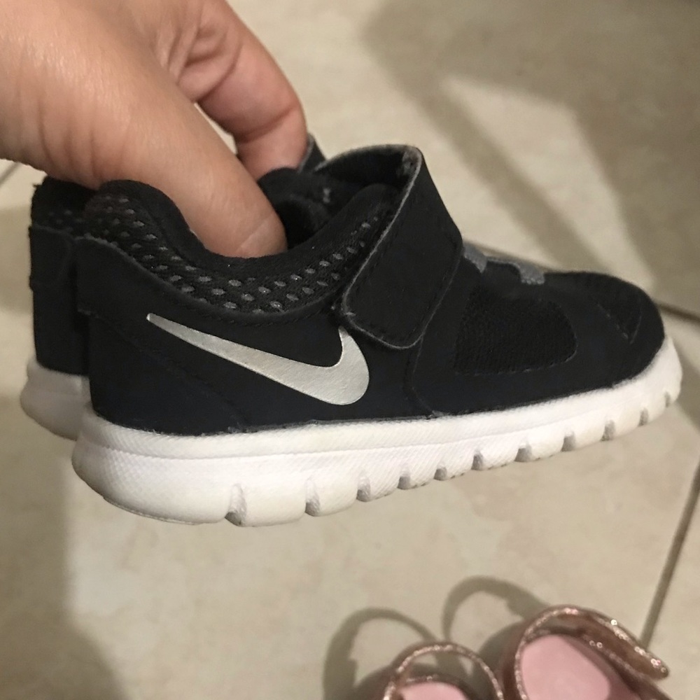 Nike - Baby Girl Free Run size 5c